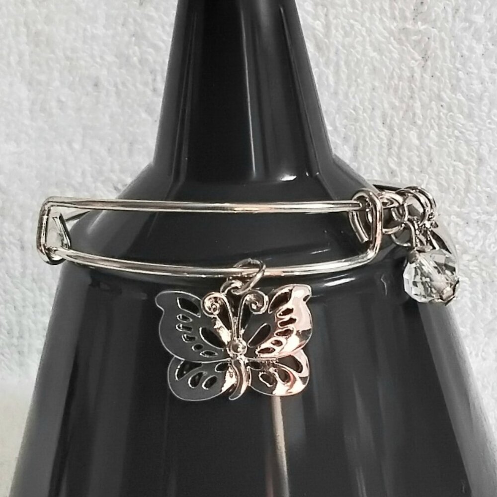 BNWOT 3/$25 Florence Scovel 9" Butterfly Charm Bracelet Fashion Jewelry!!
